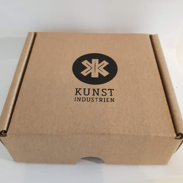 Candlestick "The Square" red - Kunstindustrien