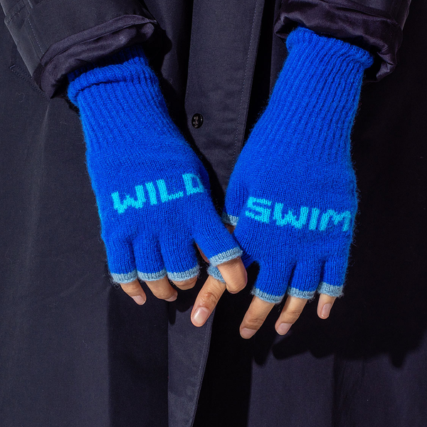 Wild Swim Fingerless Gloves | Klein Blue & Neon Blue