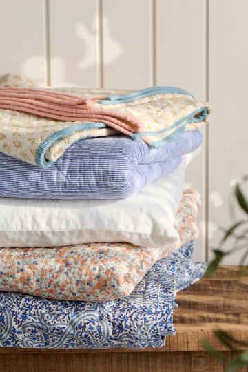 Cotton Quilt | Blue-Grey | Blue Paisley