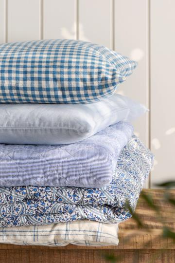 Cotton Quilt | Blue-Grey | Blue Paisley